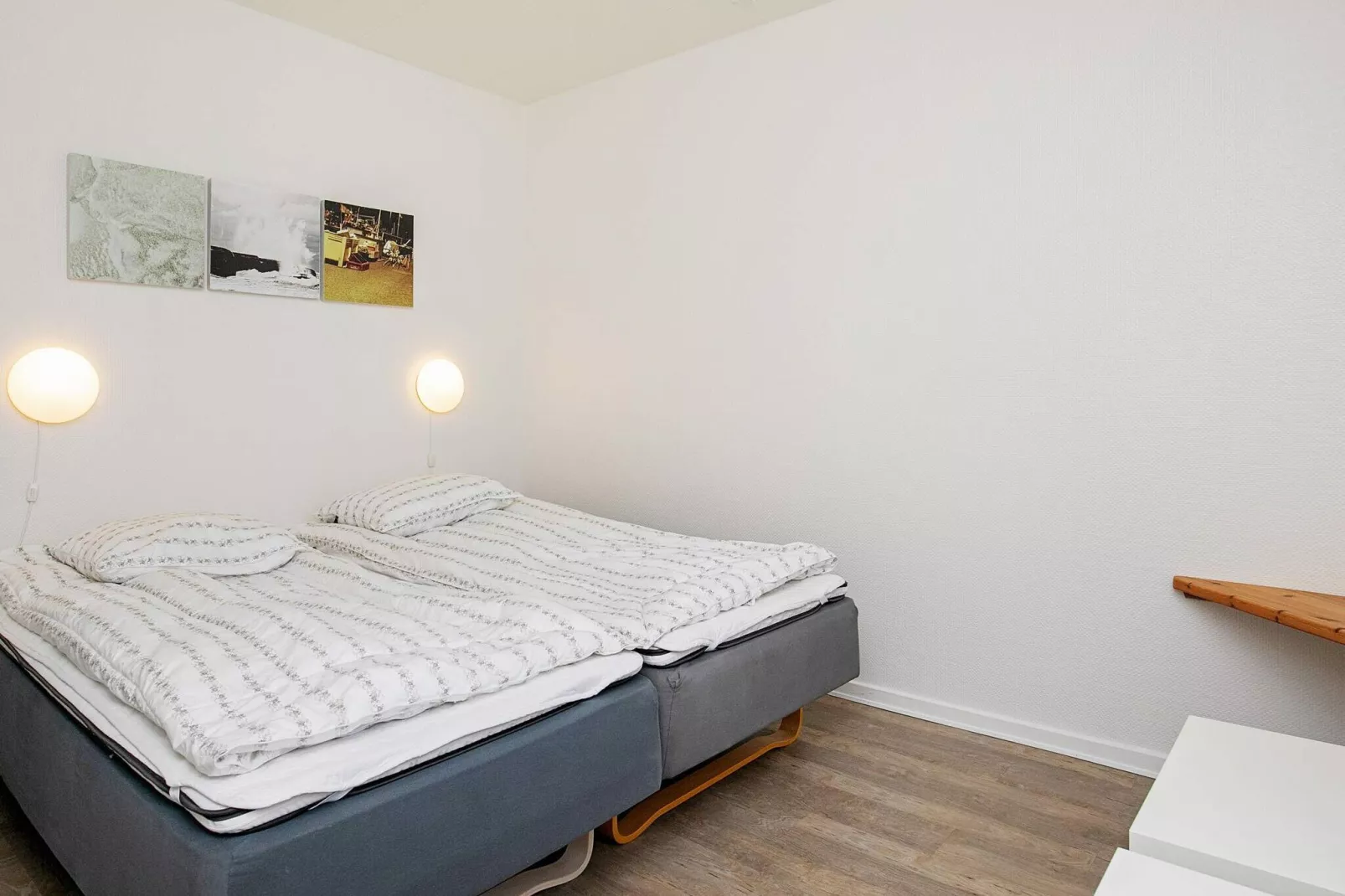 Hotel,family room incl.linen-Indoor