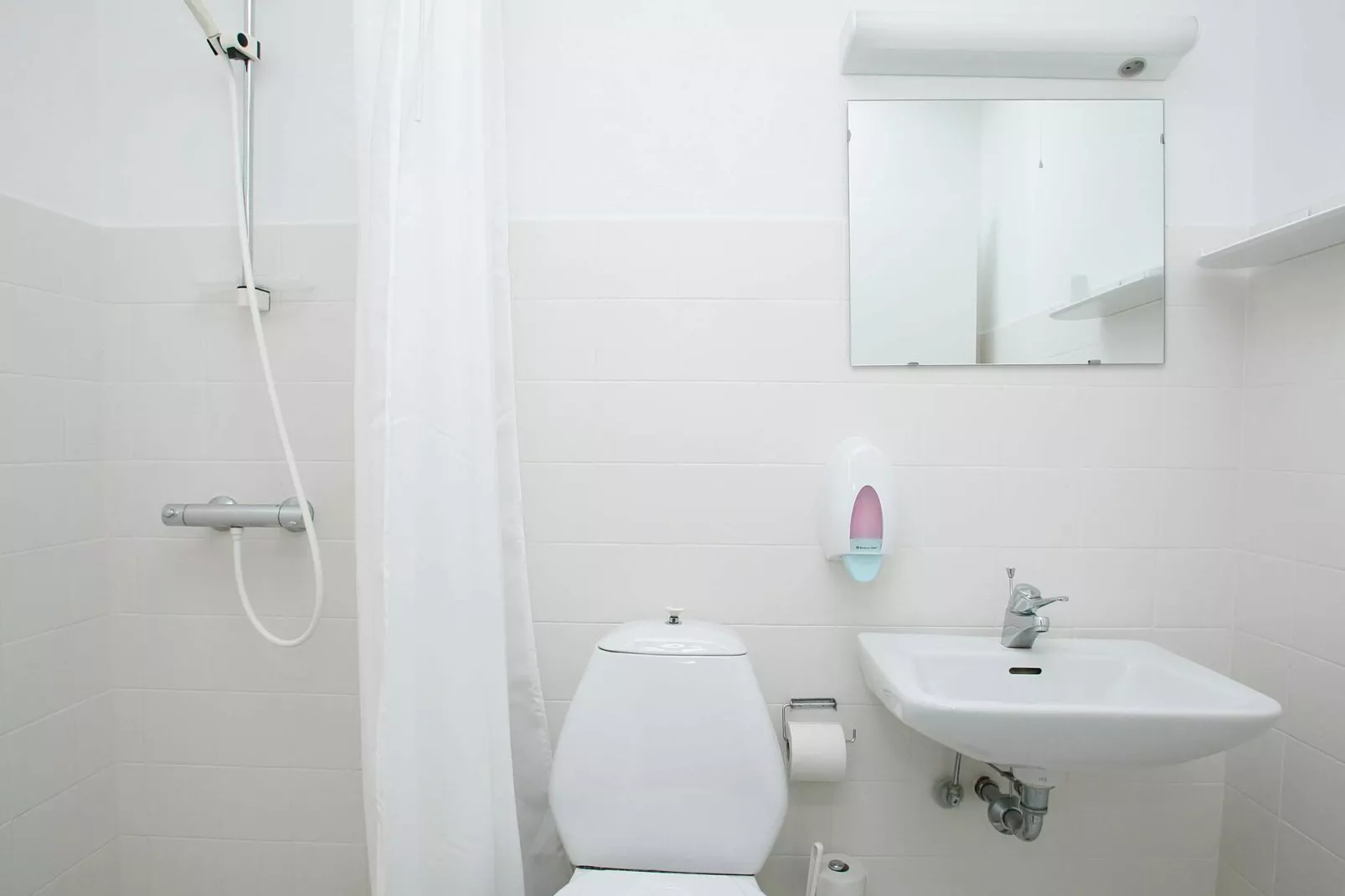 Hotel,family room incl.linen-Indoor