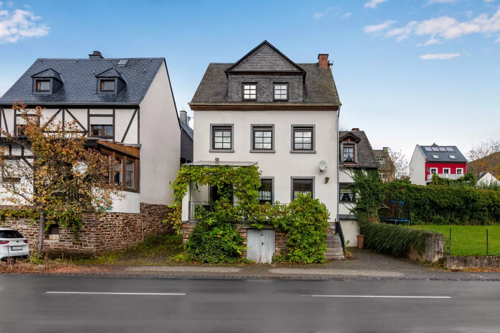 Ferienhaus mit Moselblick-Exterior summer
