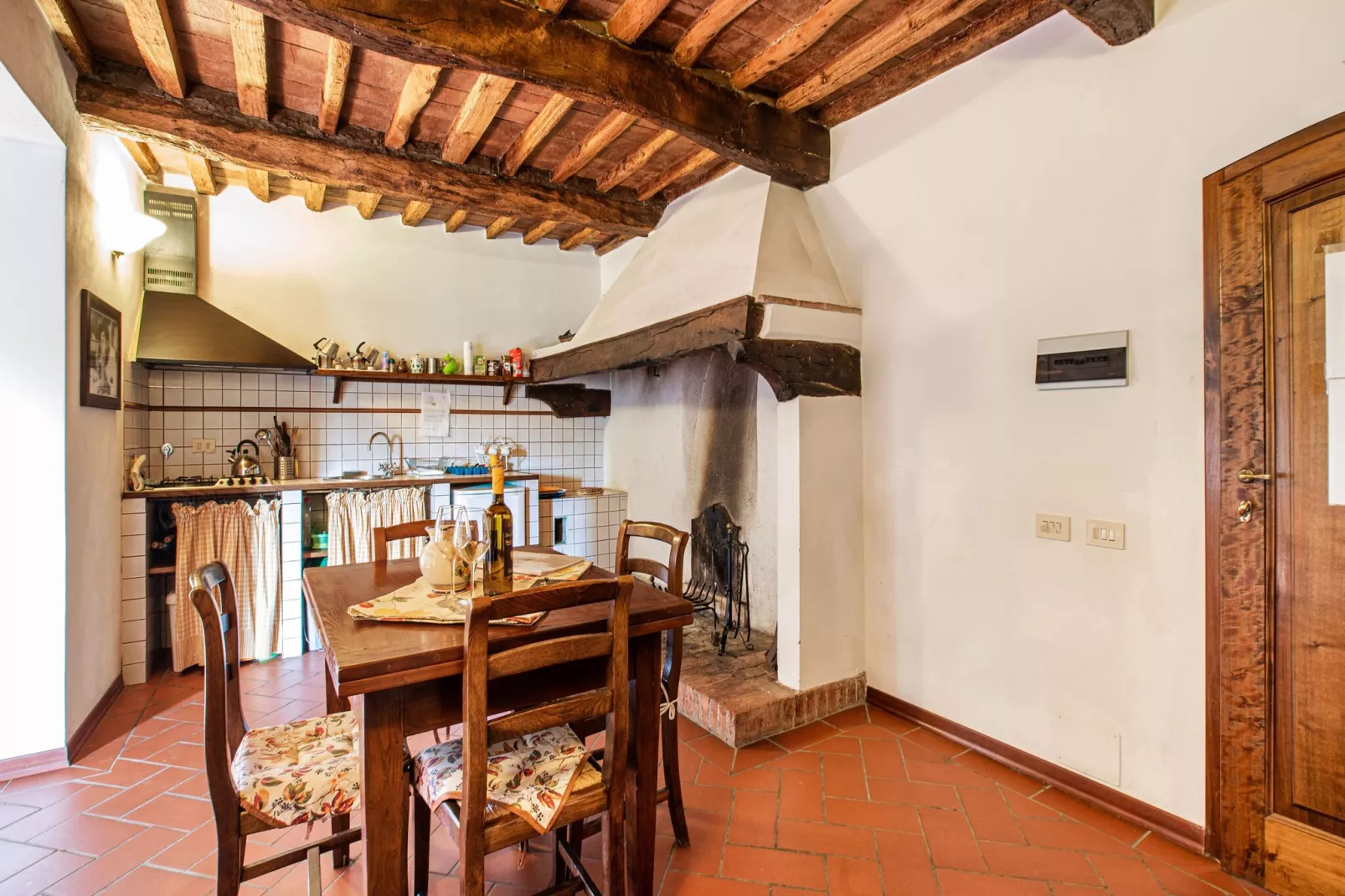 Camino Rosavolta-Kitchen