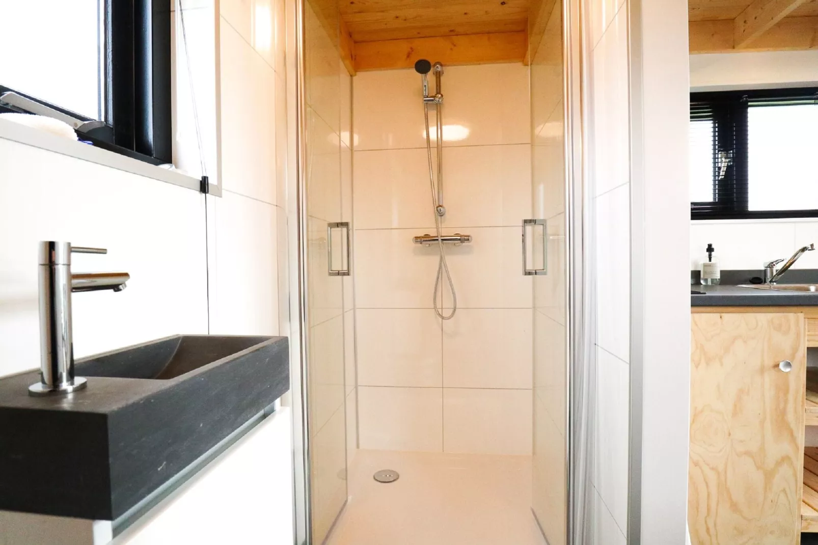 Marina Strandbad 9-Bathroom