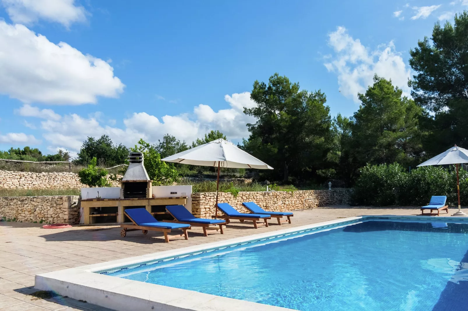 poolofhouse