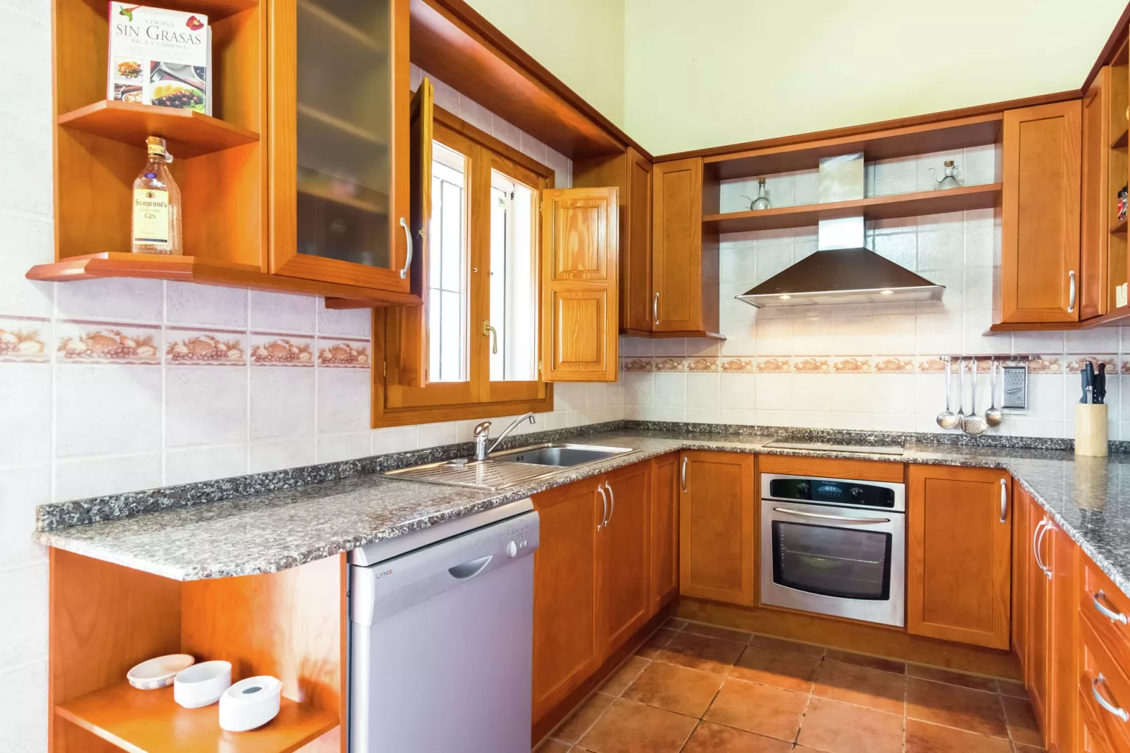 Can Toni-Kitchen