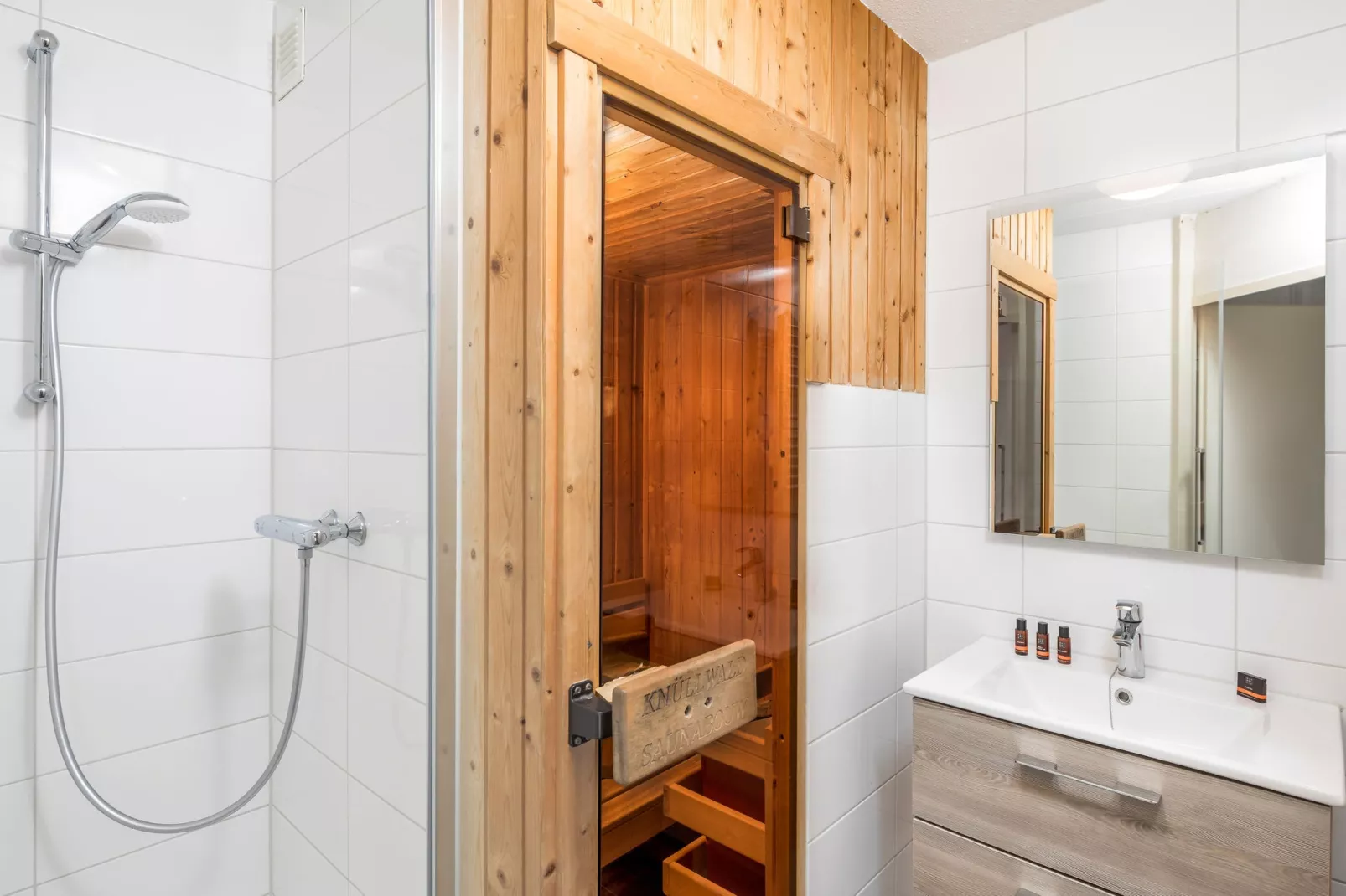 Roompot Beach Resort 5-Bathroom