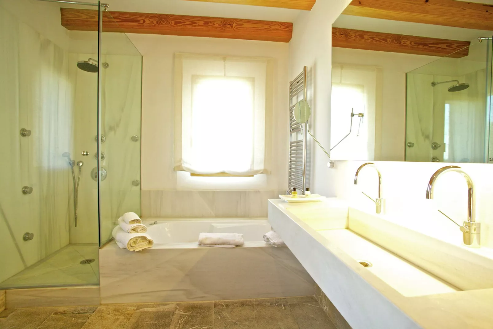 Ses Rentadores-Bathroom