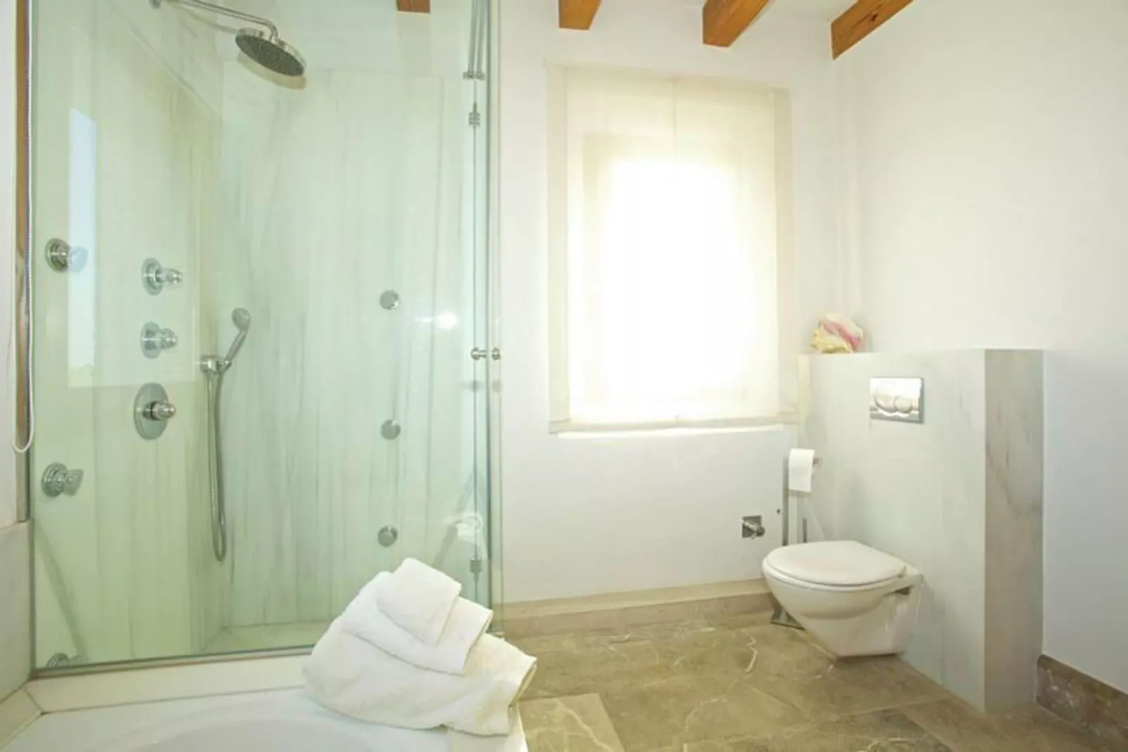 Ses Rentadores-Bathroom
