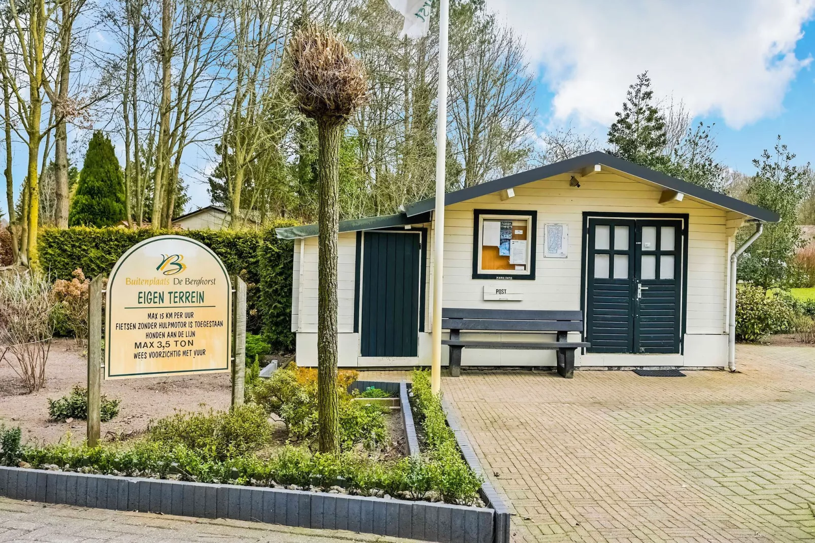 Huisje 37-Exterior summer