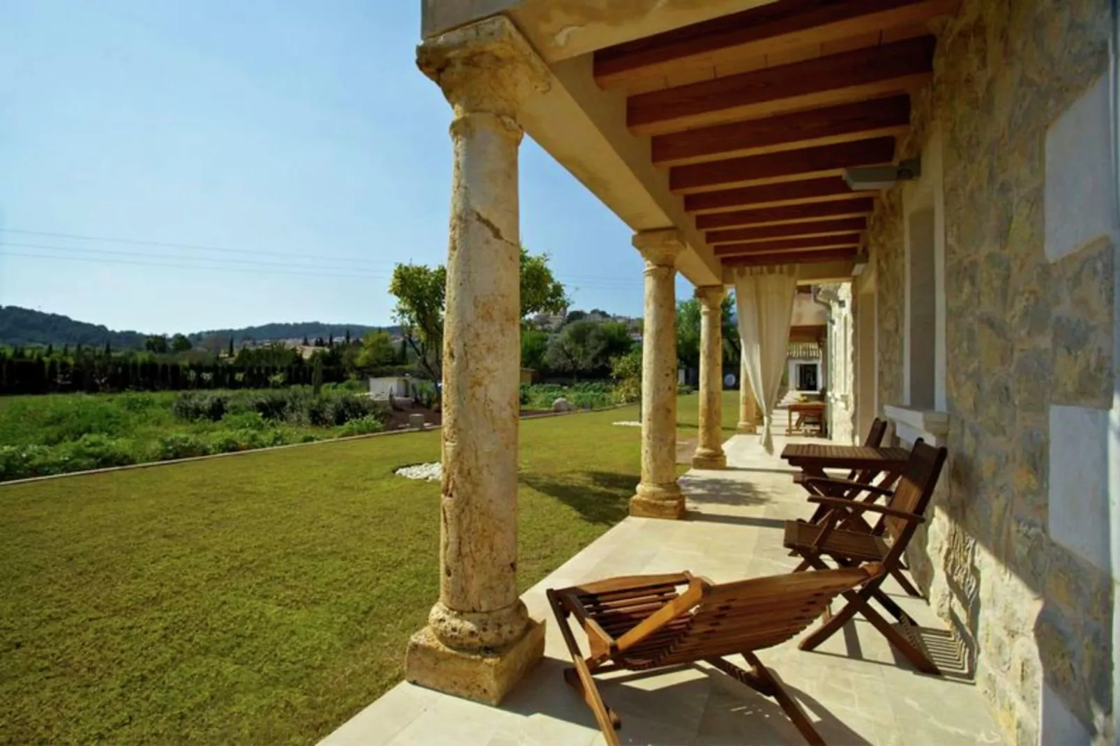 Ses Rentadores-Gardens summer