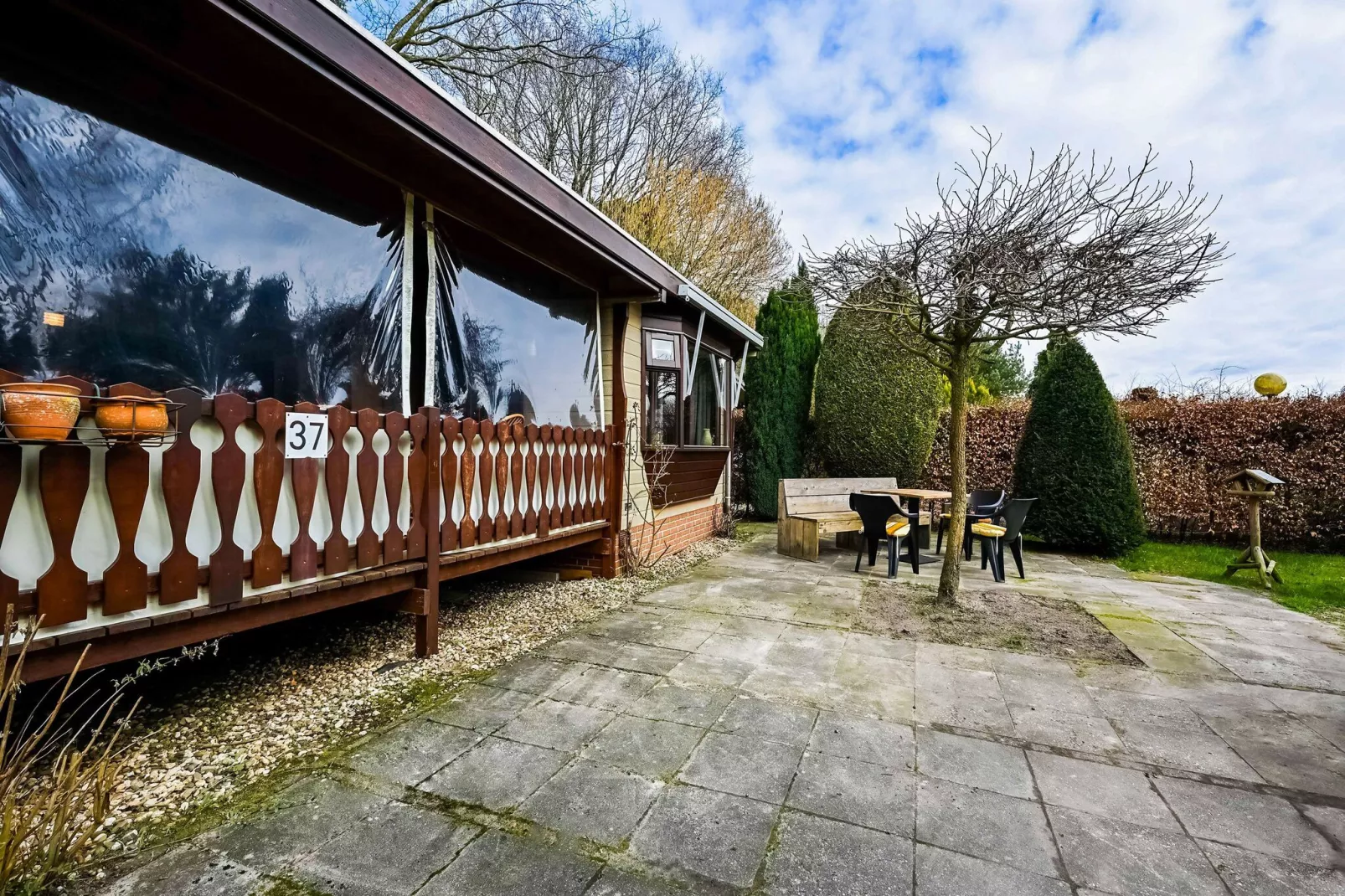 Huisje 37-Terrace balcony