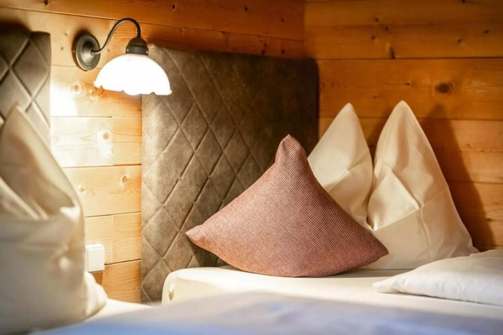 Chalets Almdorf Zillertal Fügen-Haus 6 Personen-Bedroom