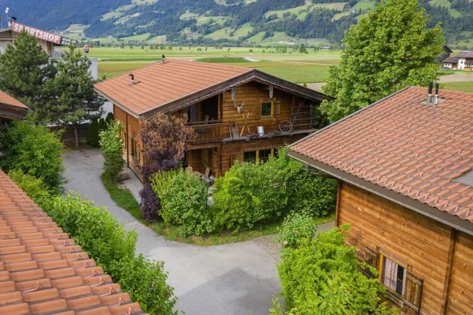 Chalets Almdorf Zillertal Fügen-Haus 6 Personen-Exterior summer