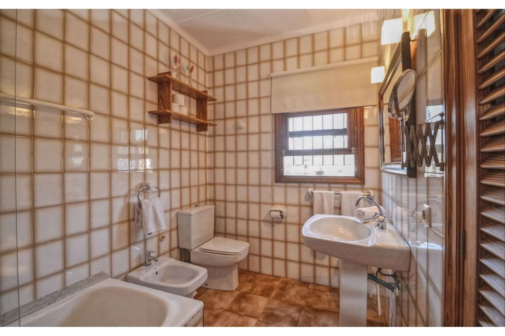 Vinyeta-Bathroom