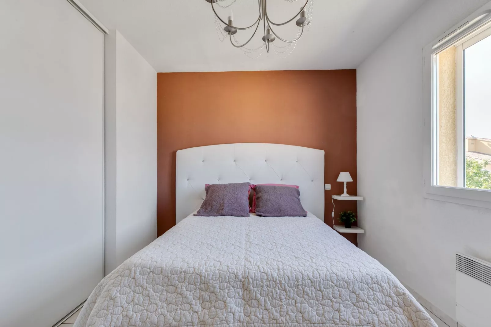 MAISON PISCINE AU CALME A PINET-Bedroom