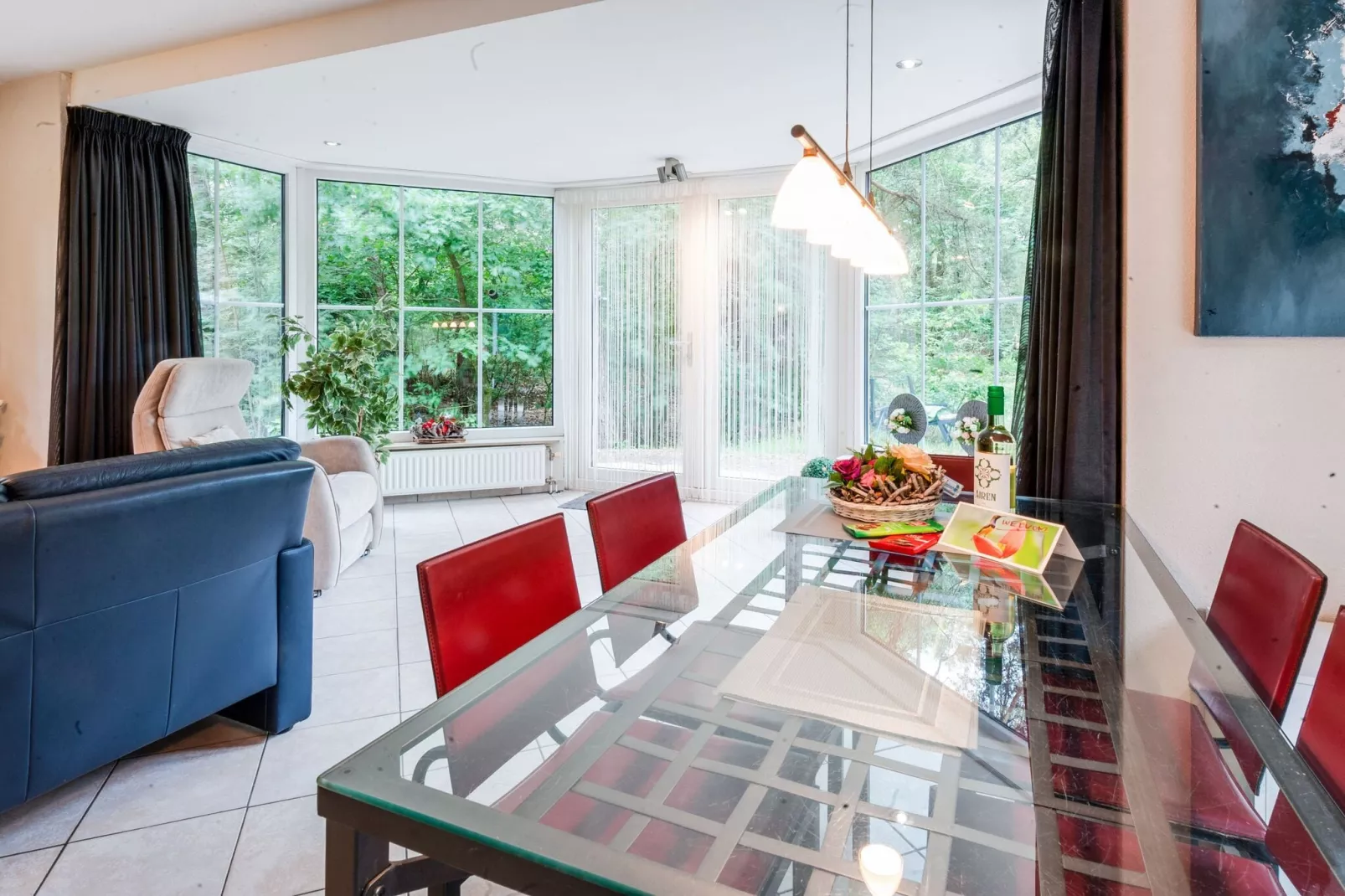 Dapama-Dining room