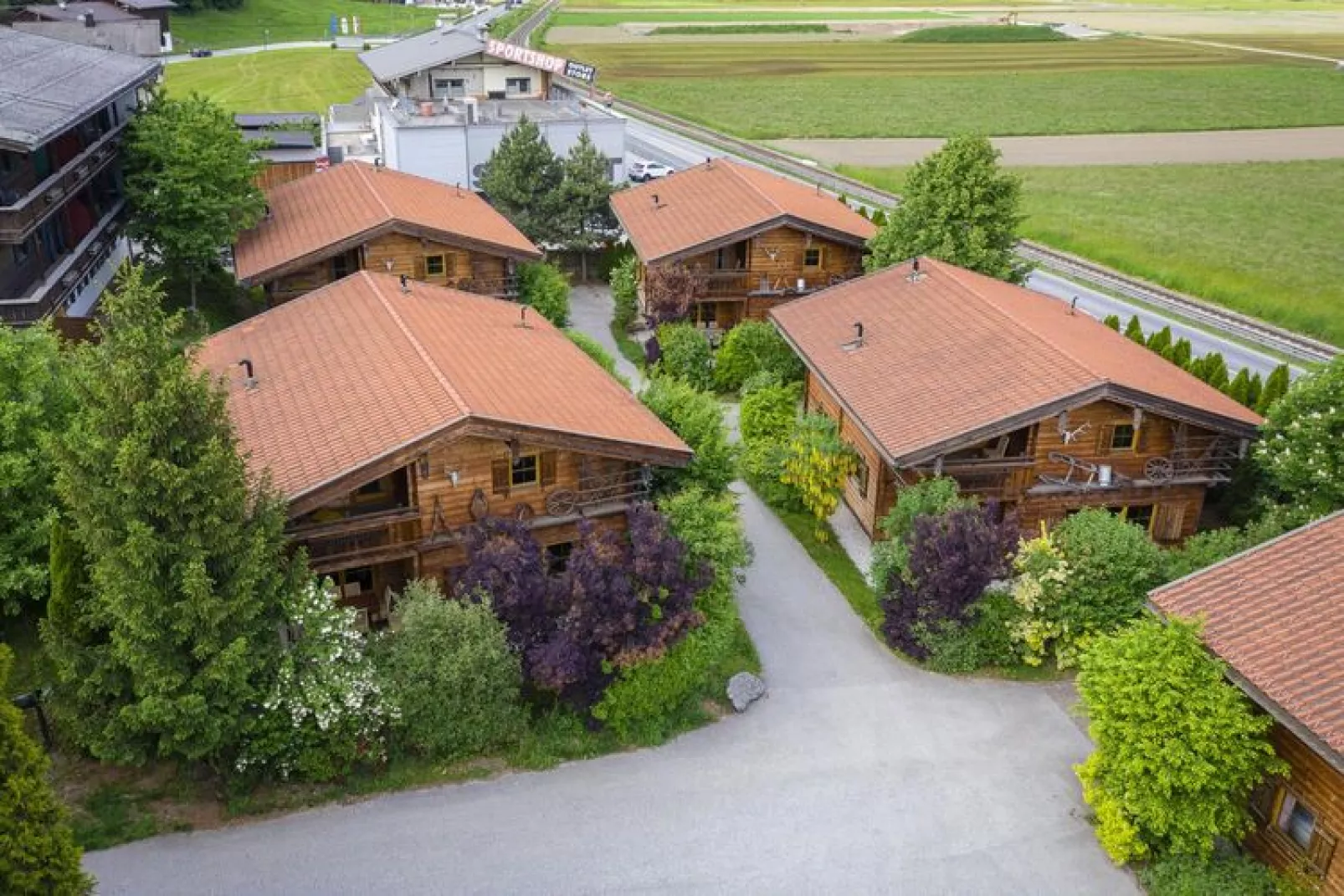 Chalets Almdorf Zillertal Fügen-Haus 8 Personen-Exterior summer