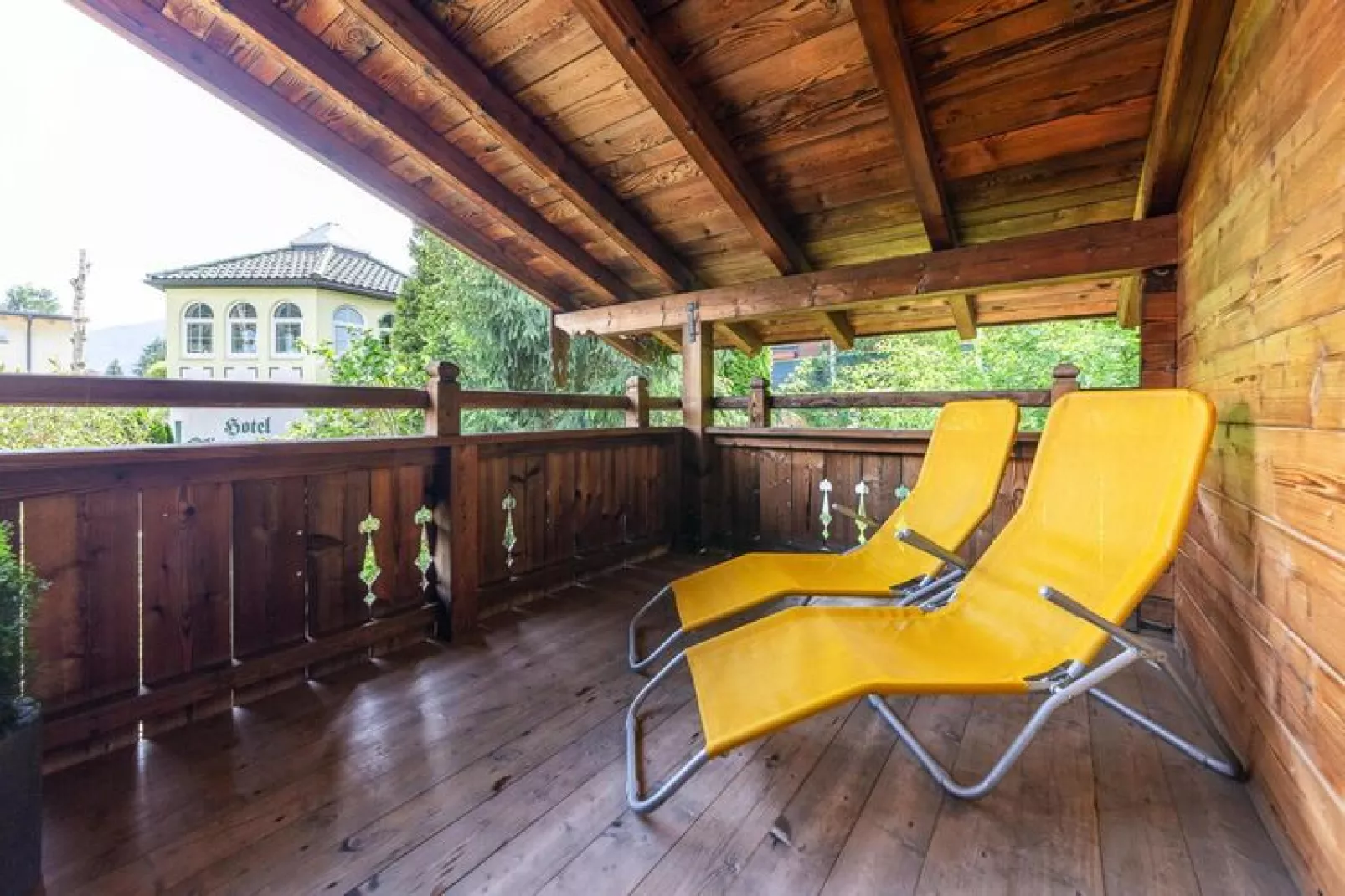 Chalets Almdorf Zillertal Fügen-Haus 8 Personen-Terrace