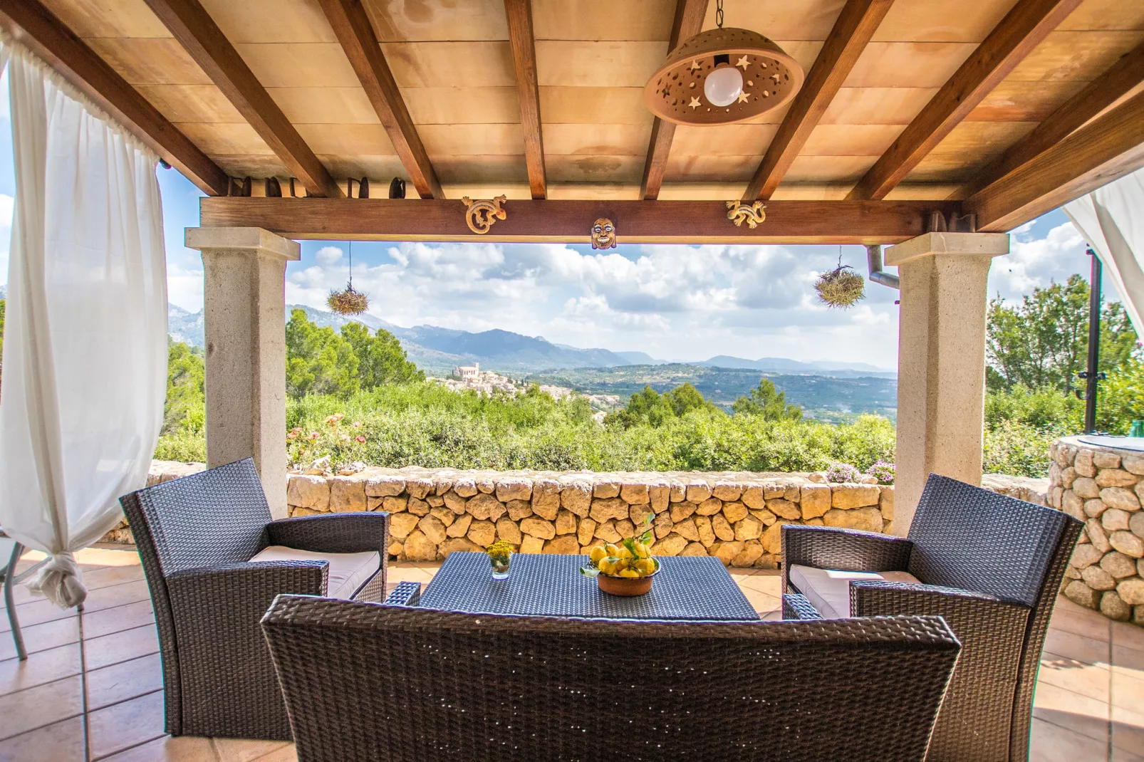 Barratot-Terrace balcony