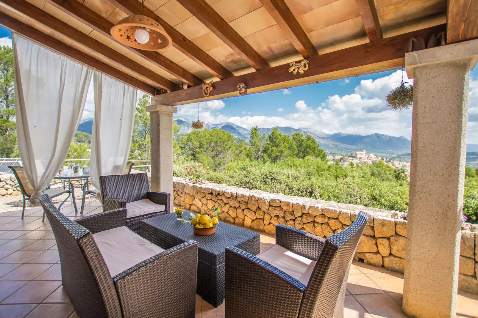 Barratot-Terrace balcony