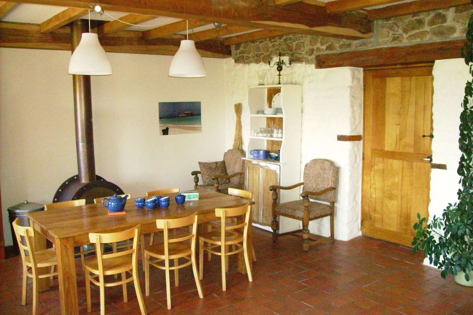 Les Volets Bleus-Dining room