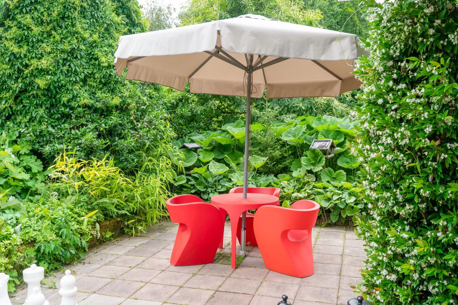 De Engelse tuin van Oldenzaal-Terrace balcony