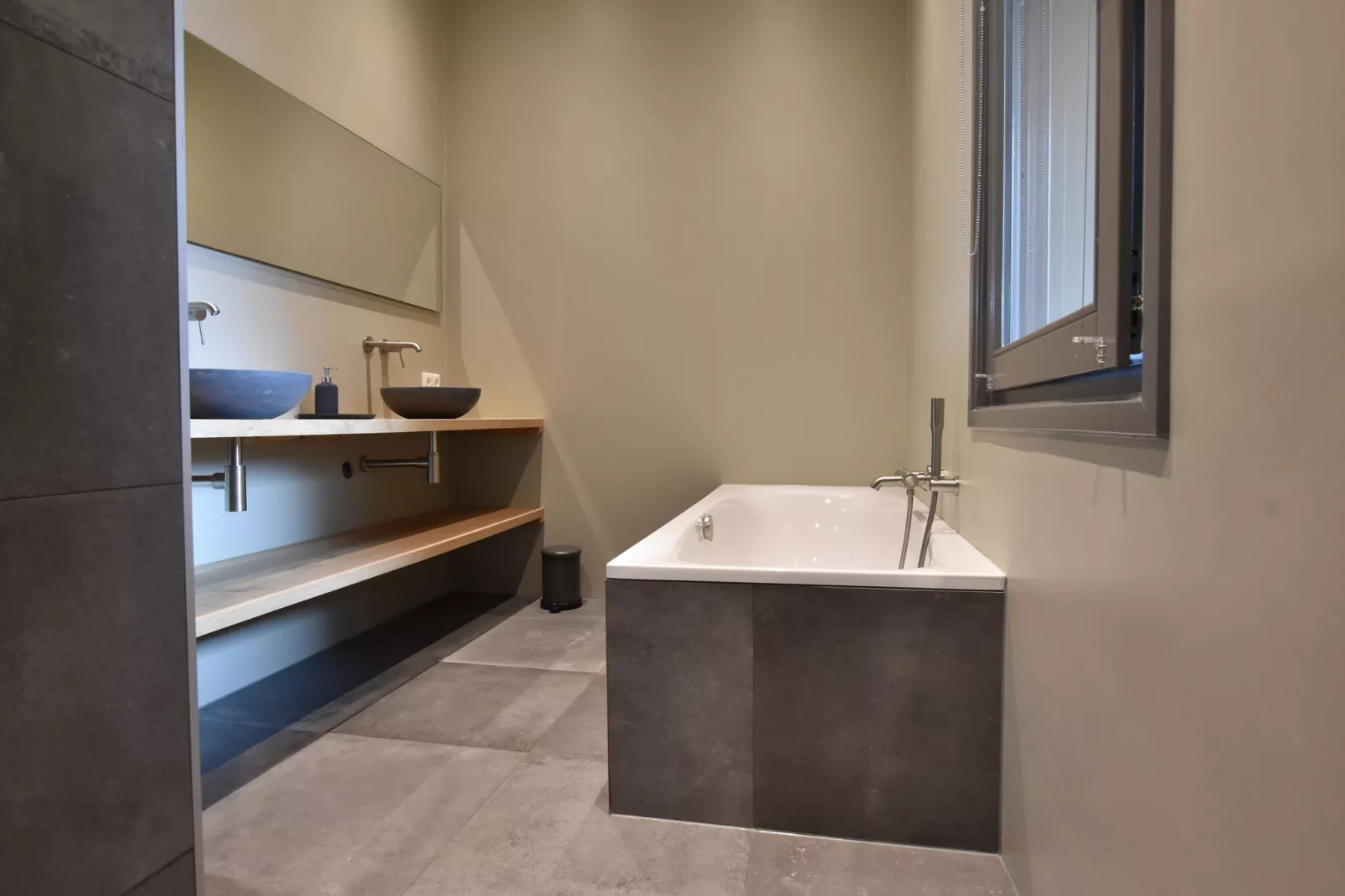 Boerderij Dwingelderveld-Bathroom