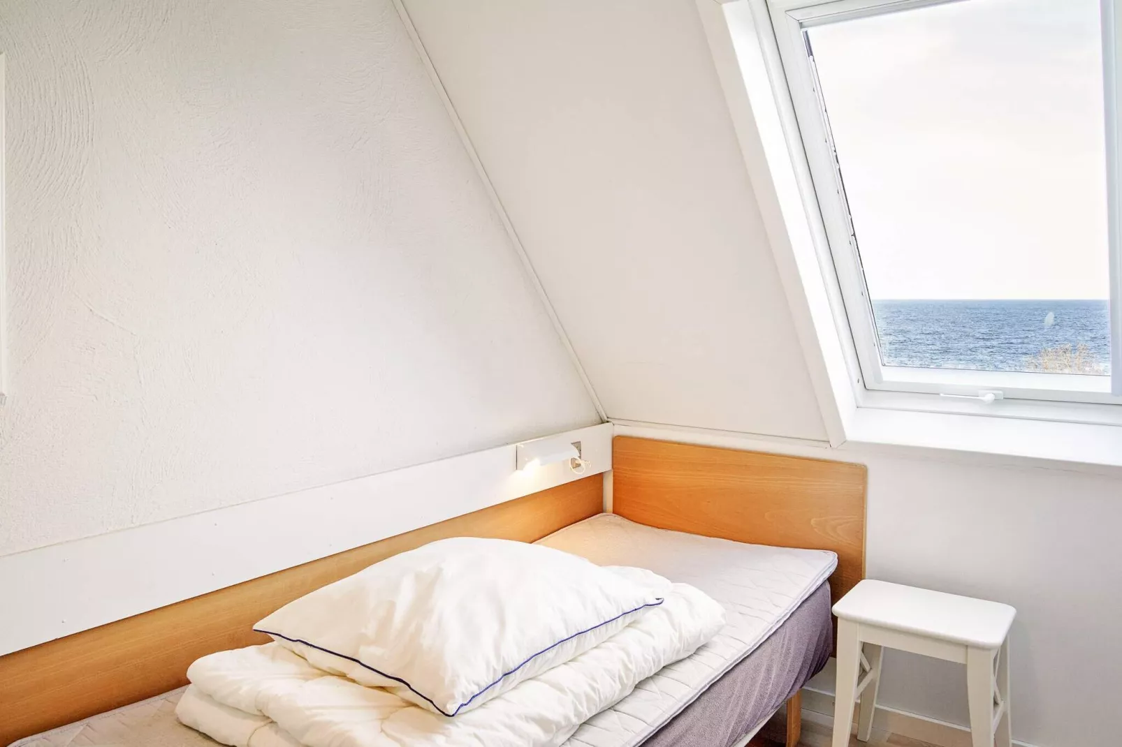 3 room w/seaview-PLUS-Innen