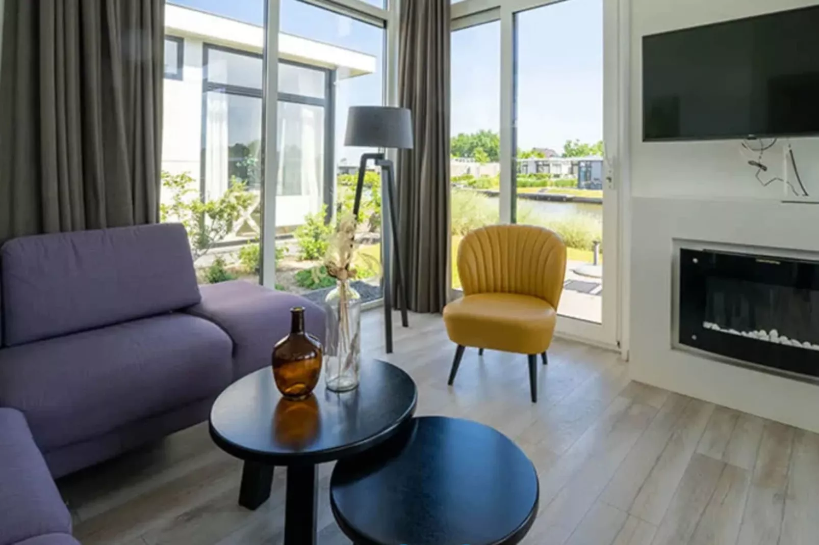 Resort Veluwemeer 6-Living room