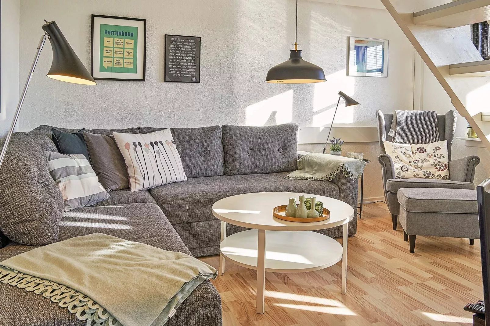 3 room-PLUS-Indoor