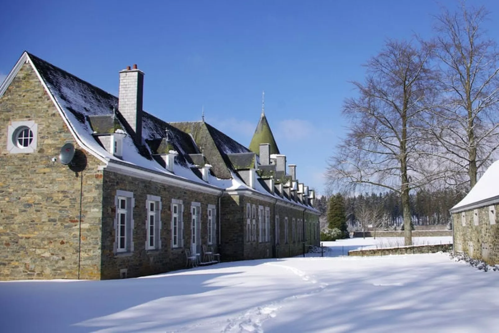 Le Hameau du Château-Außenbereich Sommer