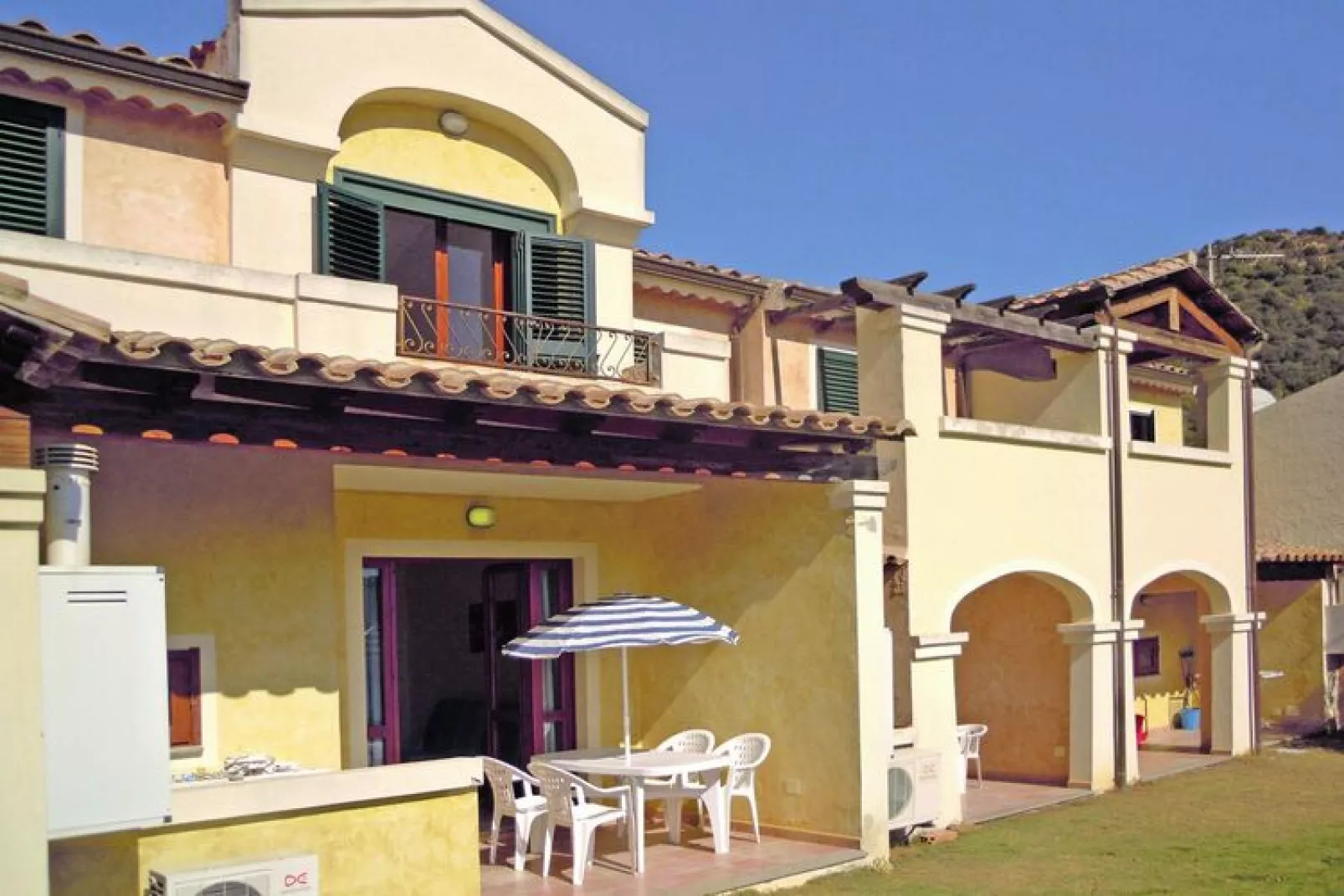 Case Vacanze  Chia-Trilo 4/5-Exterior summer