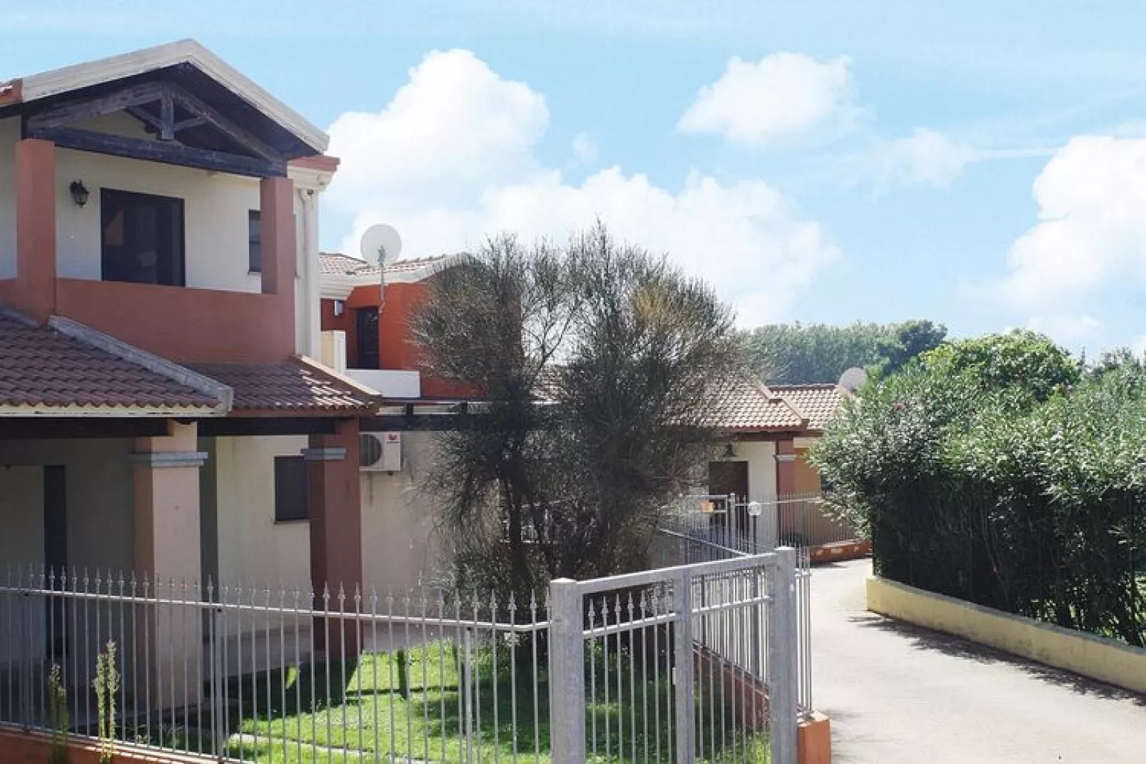 Case Vacanze  Chia-Trilo 4/5-Exterior summer