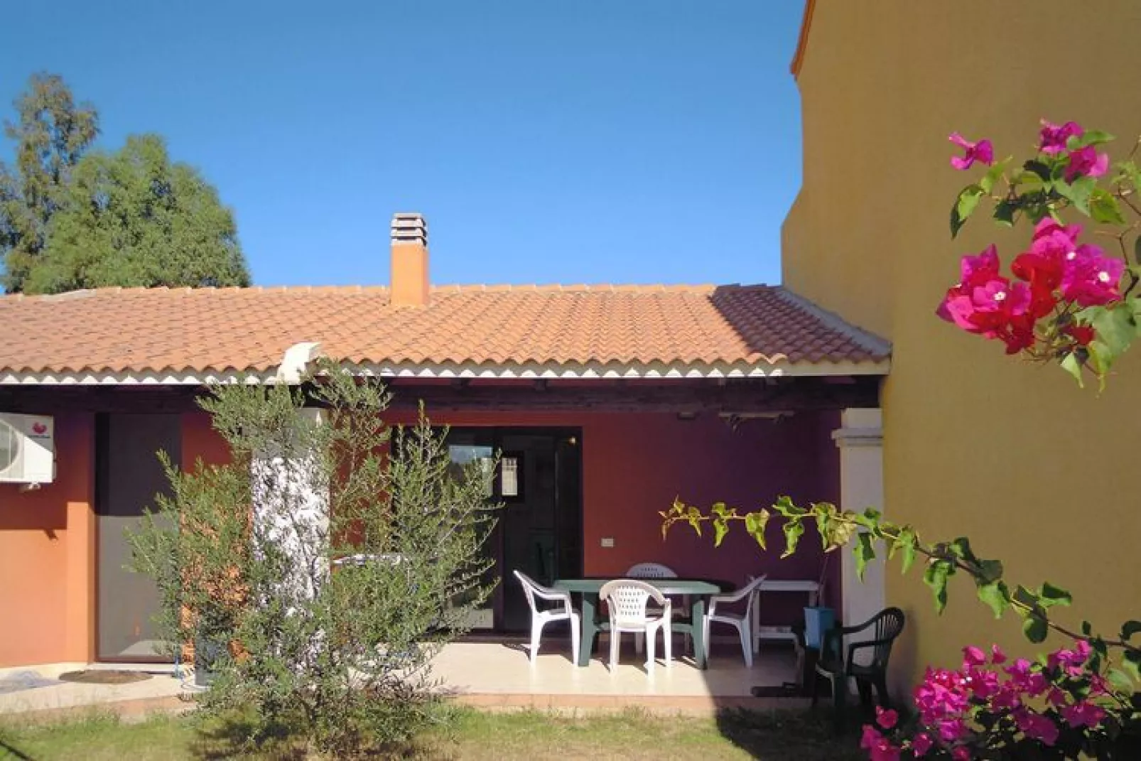 Case Vacanze  Chia-Trilo 4/5-Exterior summer
