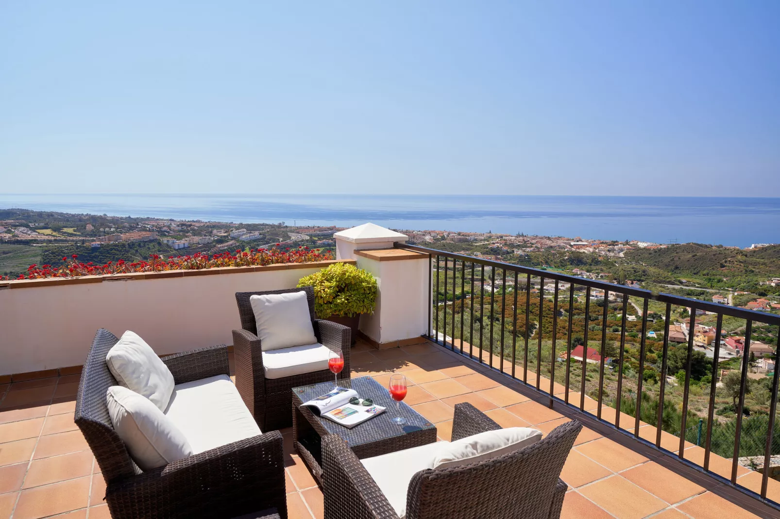 La Zenaida II-View summer