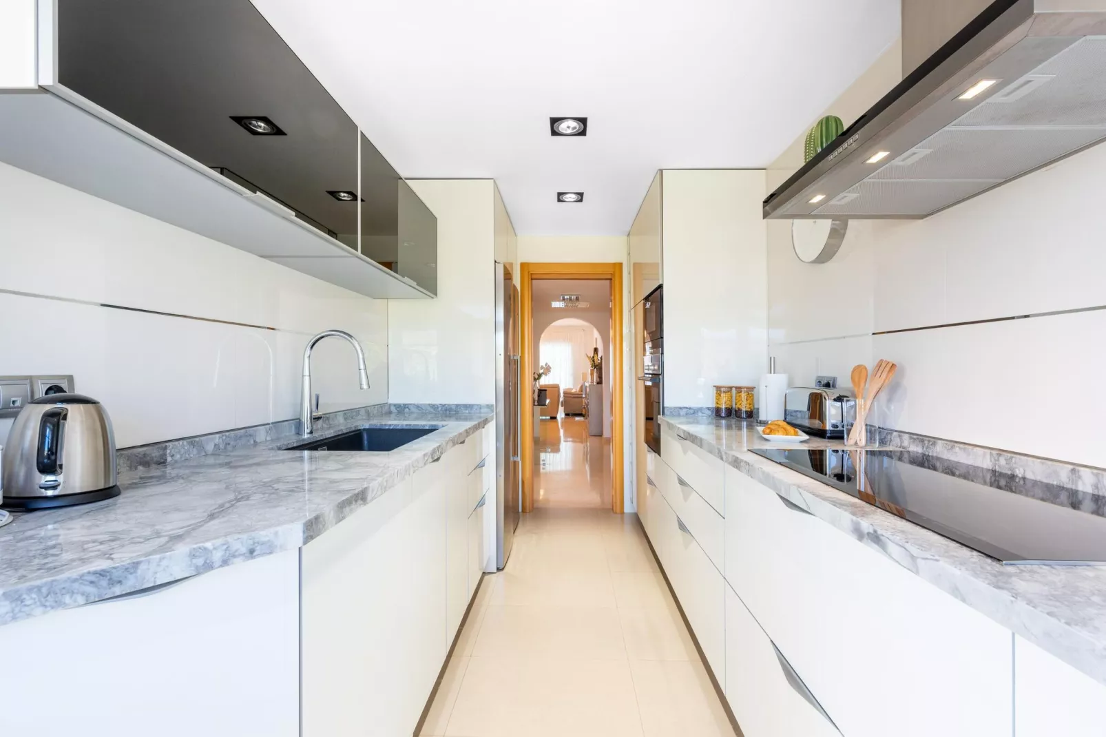 La Zenaida II-Kitchen
