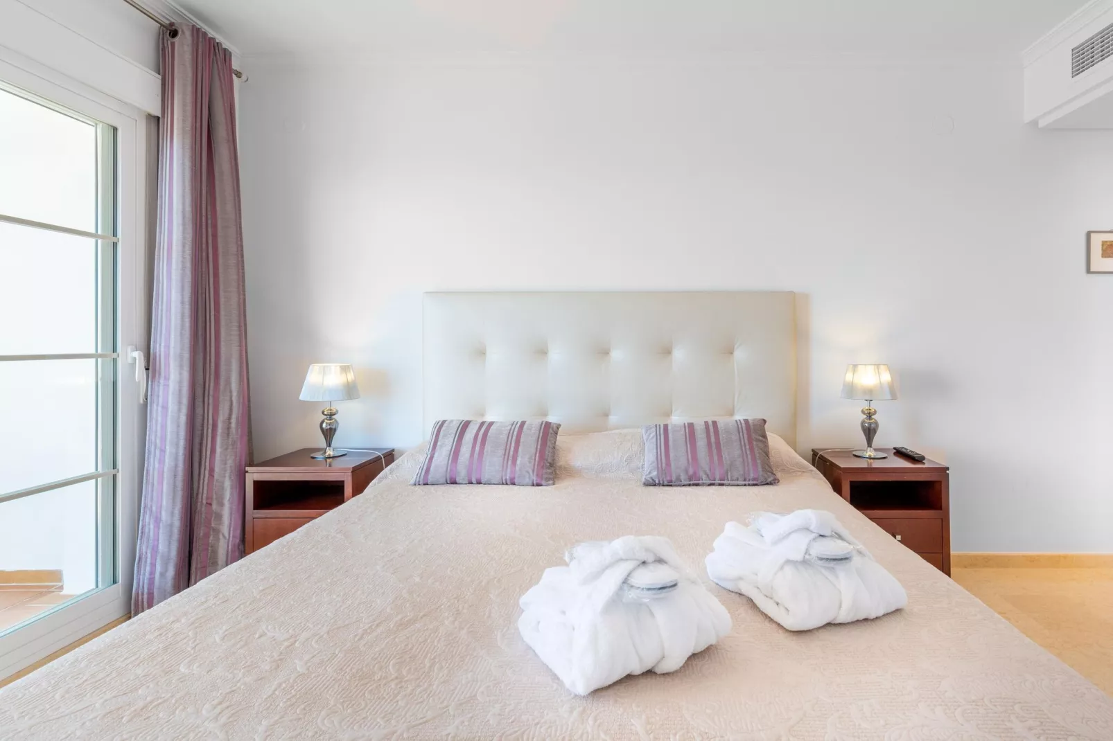 La Zenaida II-Bedroom