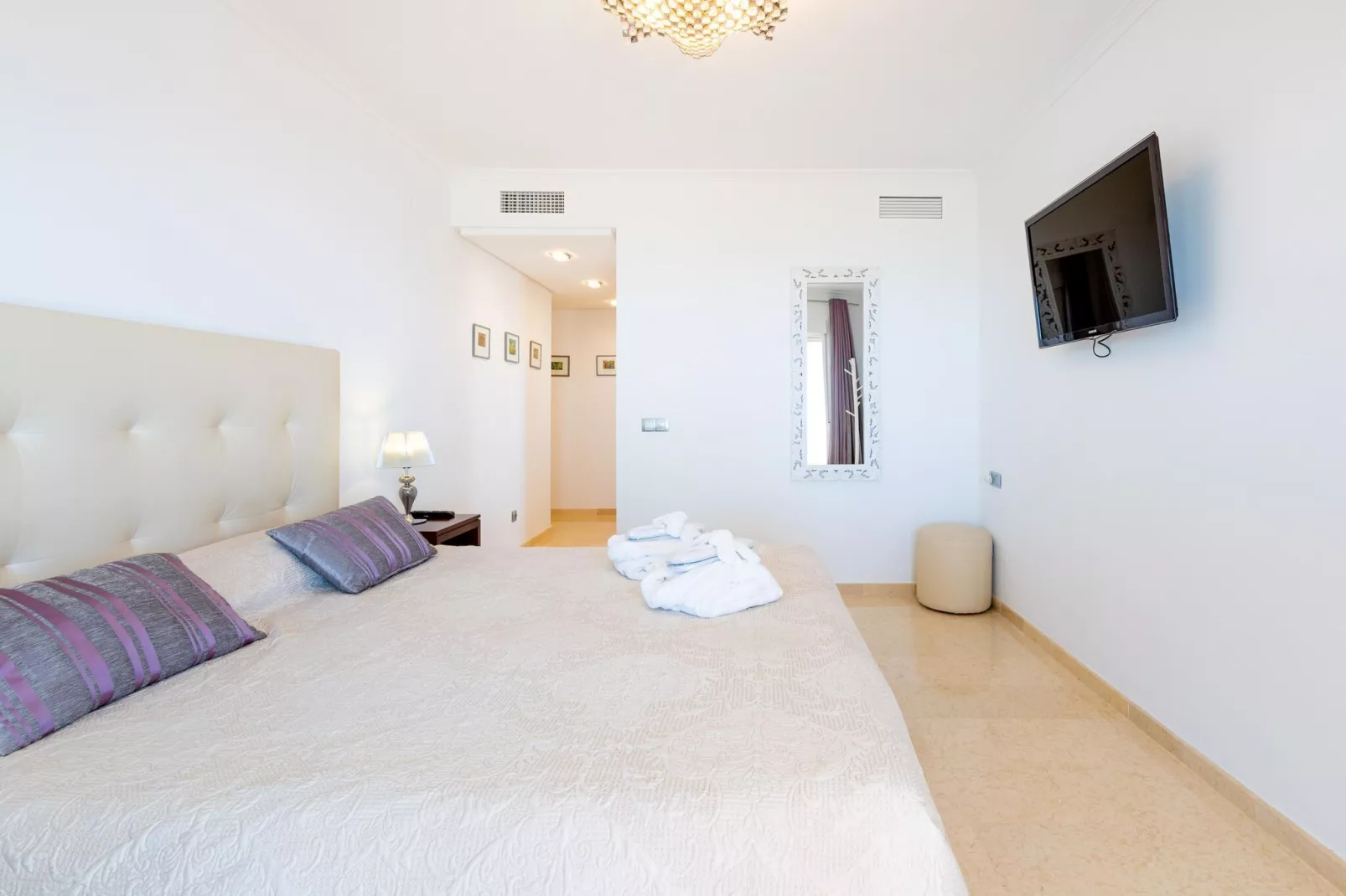La Zenaida II-Bedroom