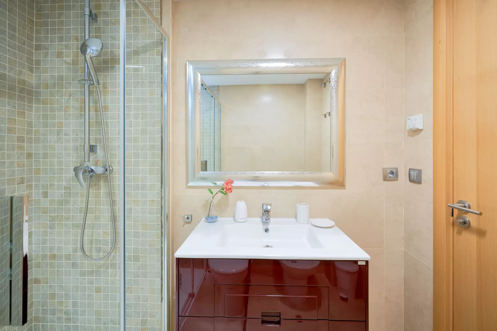 La Zenaida II-Bathroom