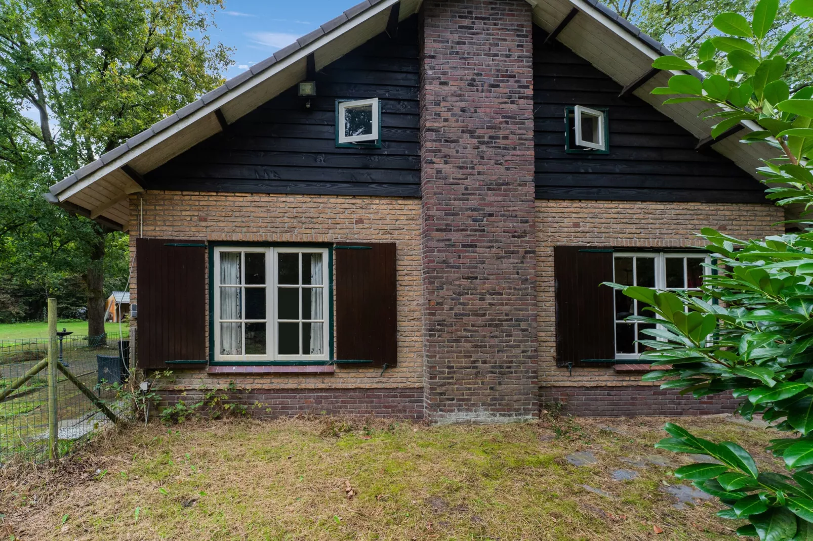 McGhil-Exterior summer