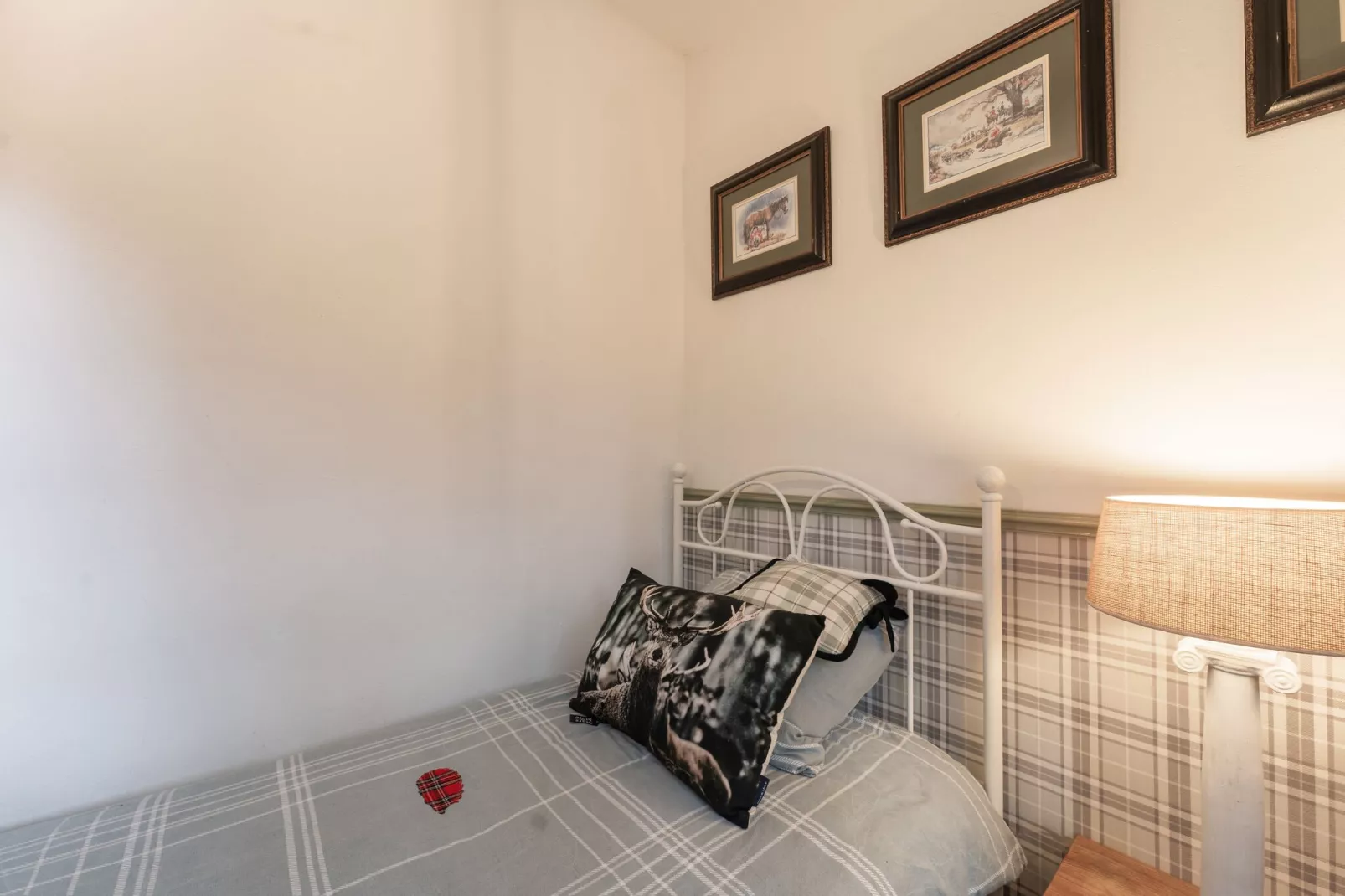 McGhil-Bedroom