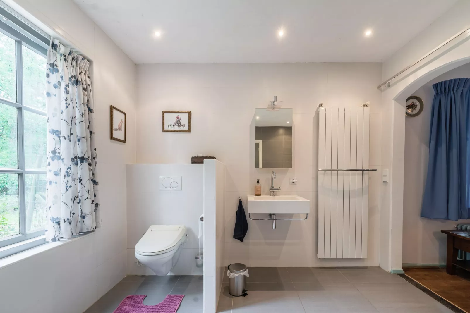 McGhil-Bathroom
