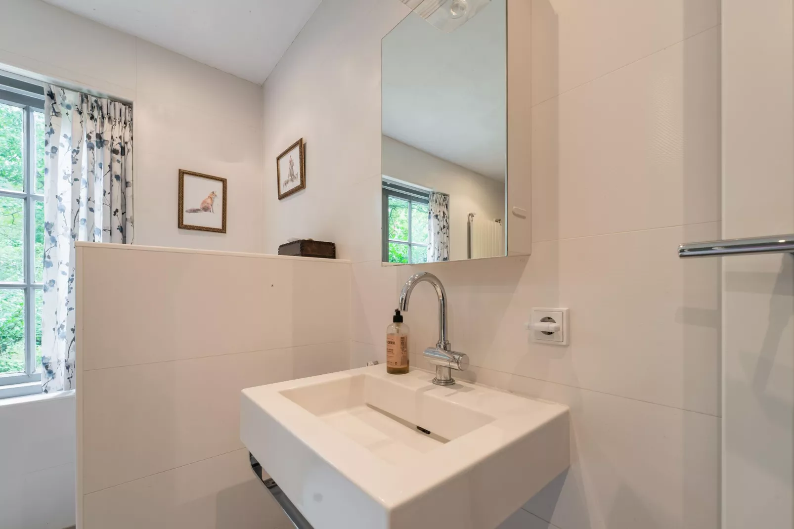 McGhil-Bathroom