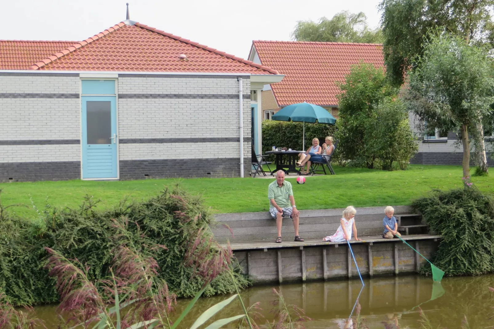 Villavakantiepark IJsselhof 2-Gardens summer