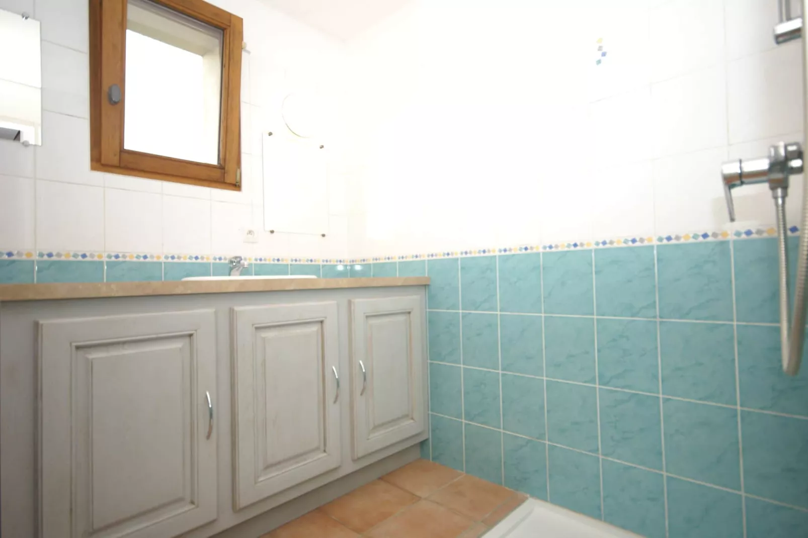 Villa - Les Vans 5pers-Bathroom