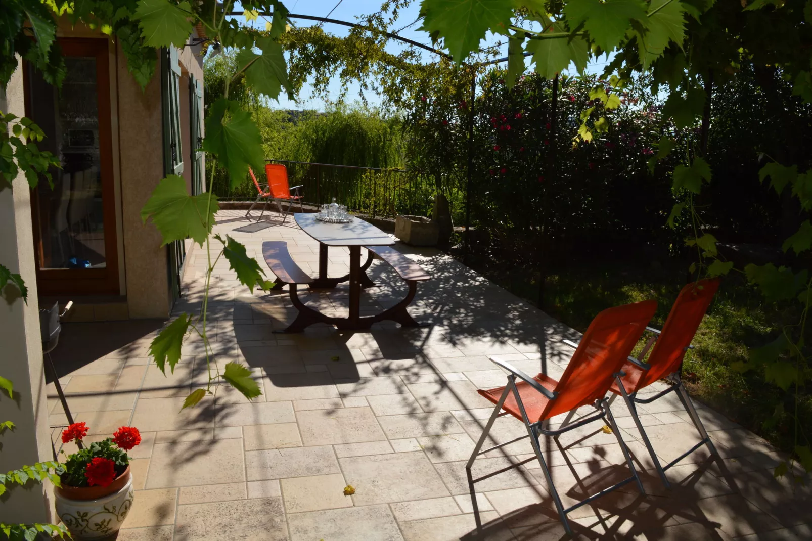 Villa - Les Vans 5pers-Gardens summer