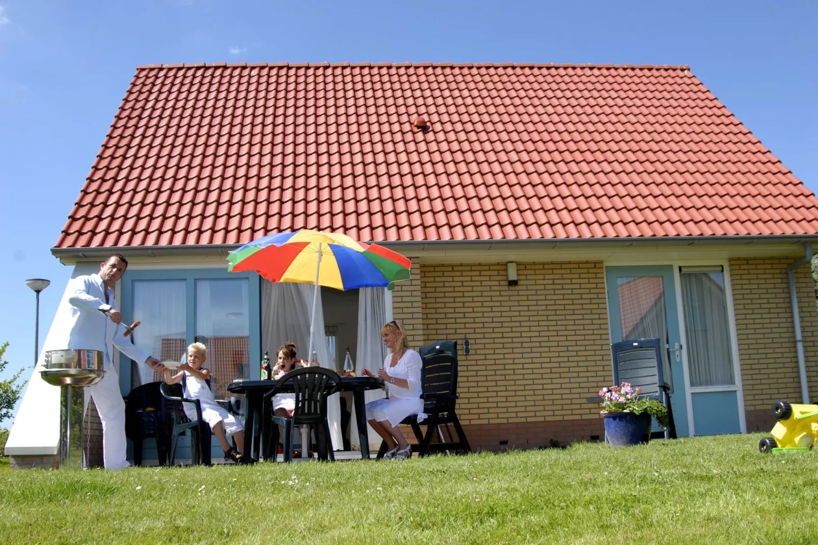 Villavakantiepark IJsselhof 1-Exterior summer