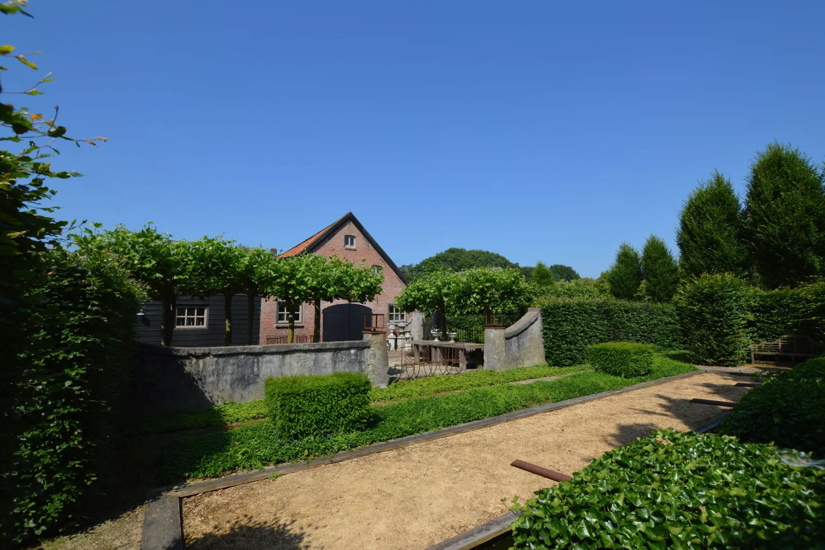 La Grande Maison Douce-Gardens summer