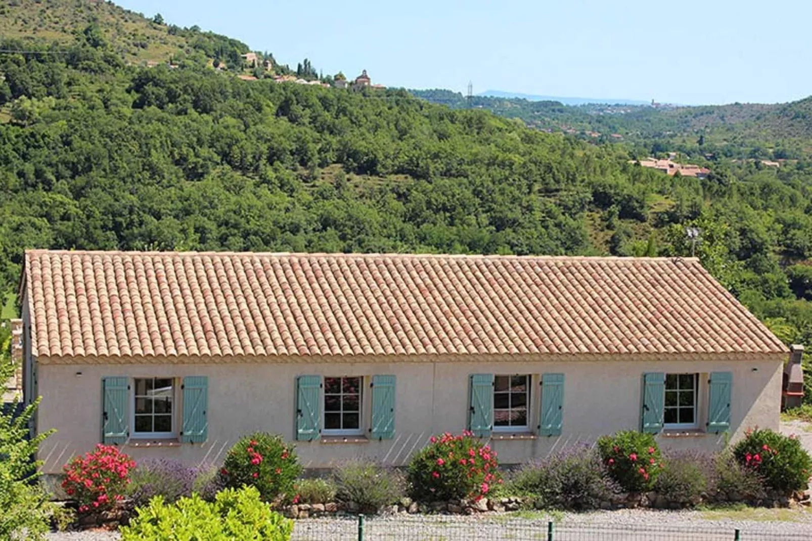 Villa Chassagnes-Exterior summer