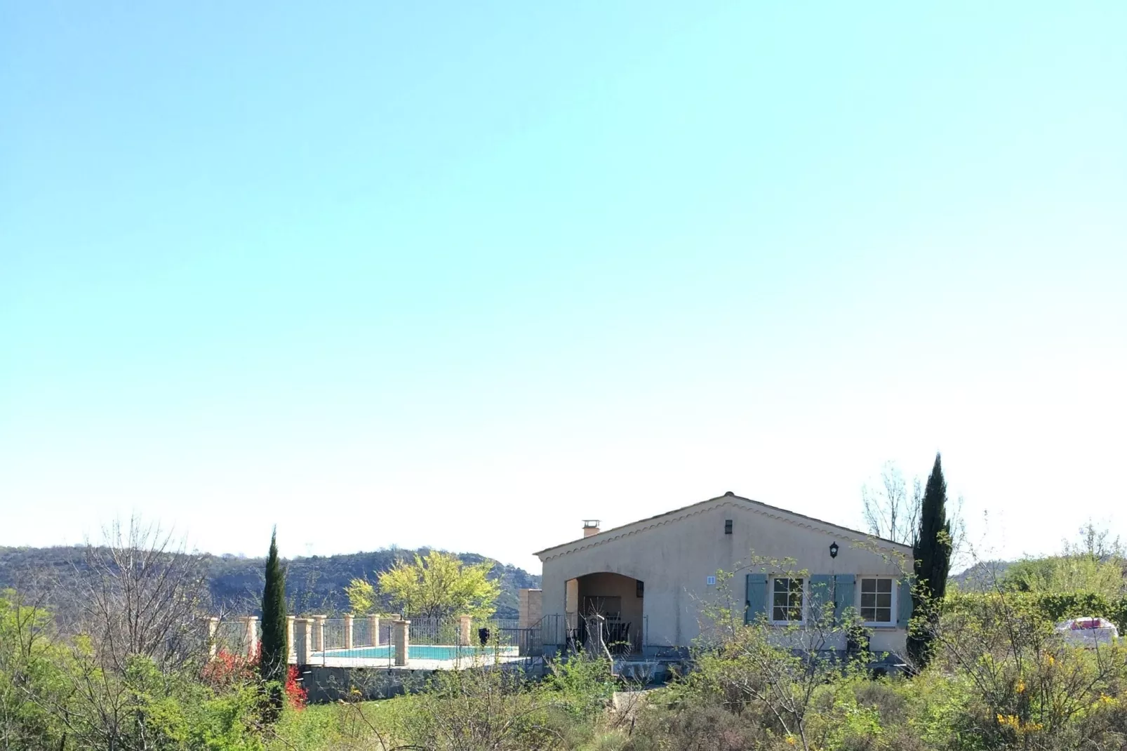 Villa Chassagnes-Exterior summer
