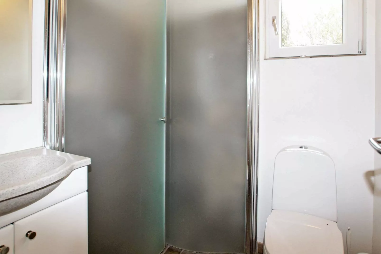 6 person holiday home in Tarm