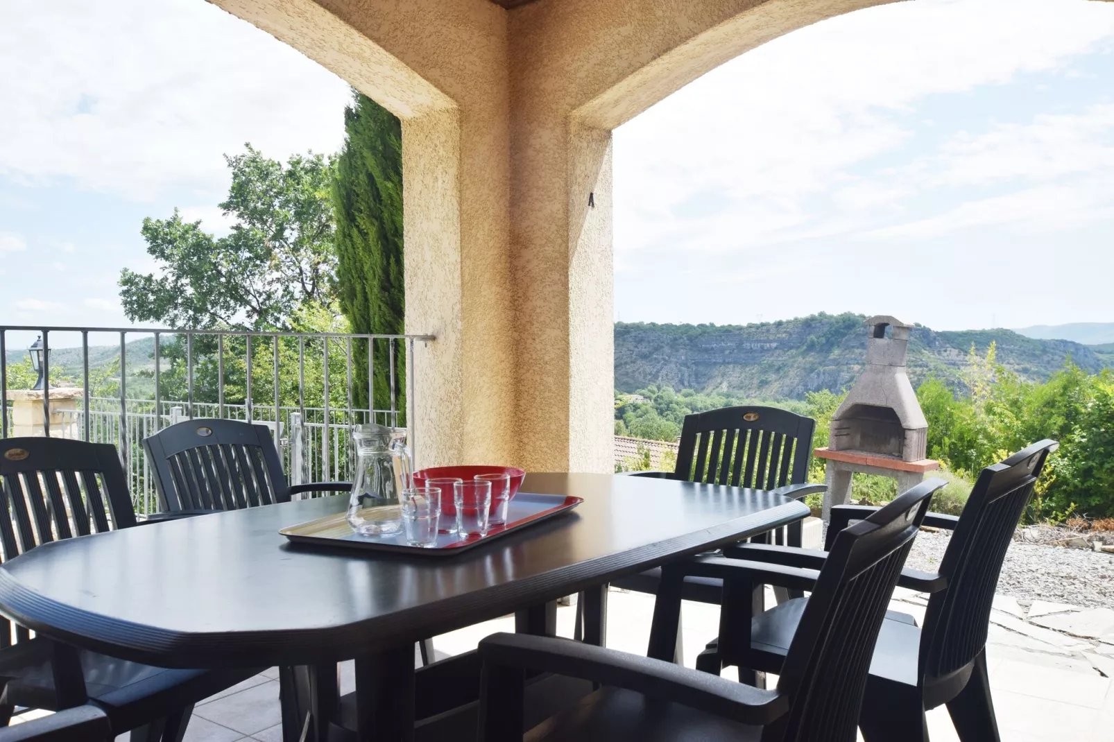 Villa Chassagnes-Terrace balcony